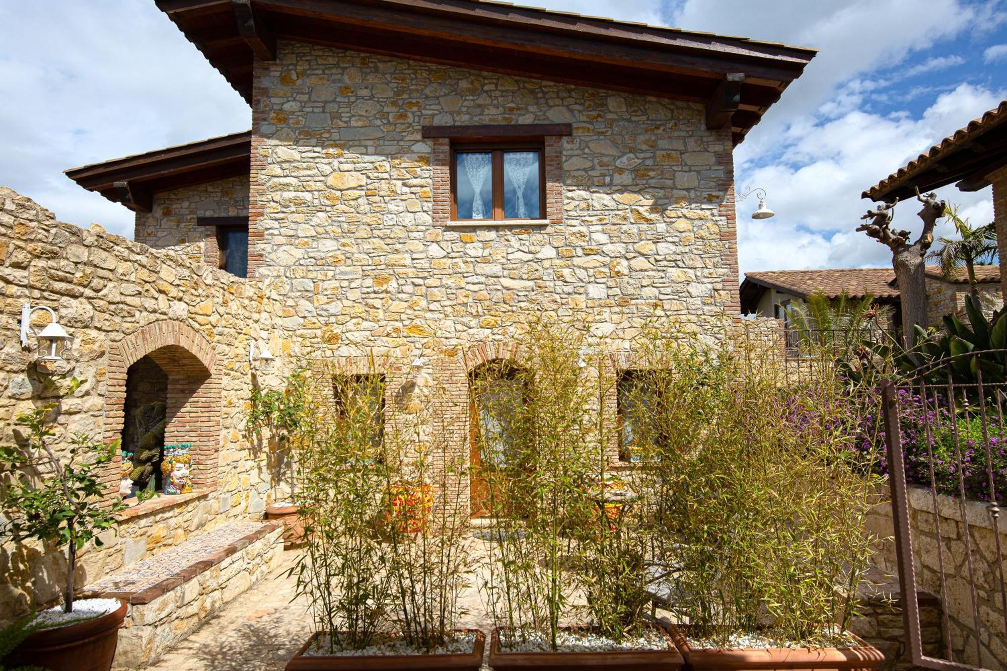Hostal Relais Garden Cactus Favara Exterior foto
